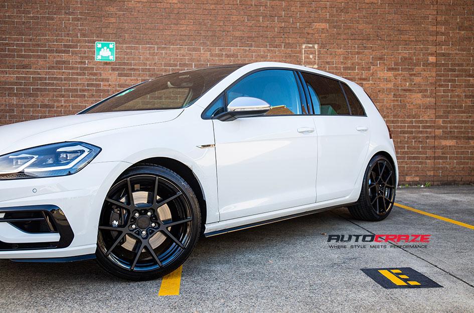 VOLKSWAGEN GOLF KPS MATTE BLACK